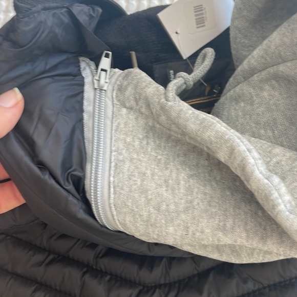 M Fredrick special one hooded puffer vest Size M, New with tags - Picture 5 of 5